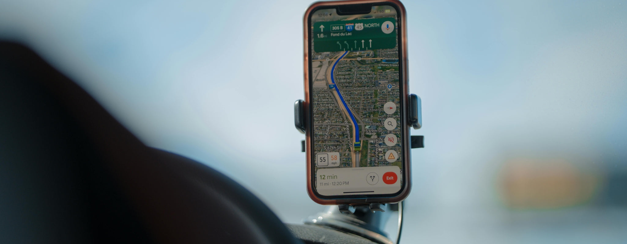 Comment installer un support téléphone voiture ?