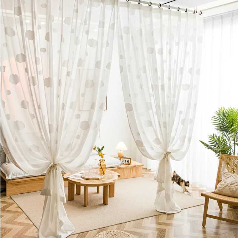 Rideau voilage blanc brodé nuages pour chambre et salon