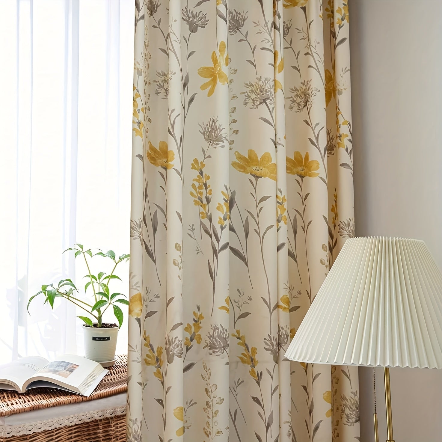 Rideau tamisant fleuri jaune style classique pour salon et chambre