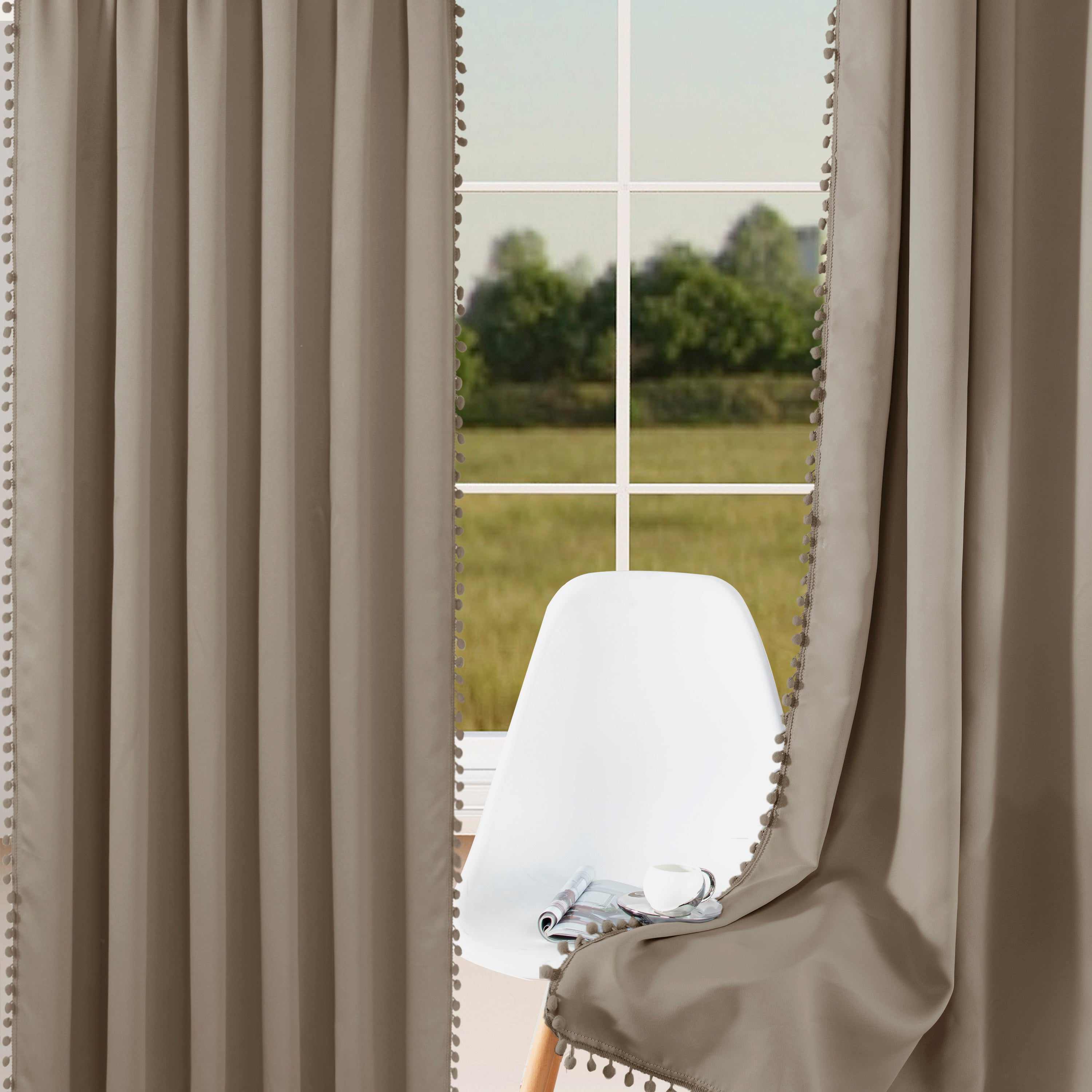 Rideau occultant thermique avec galon pompons pour salon et chambre