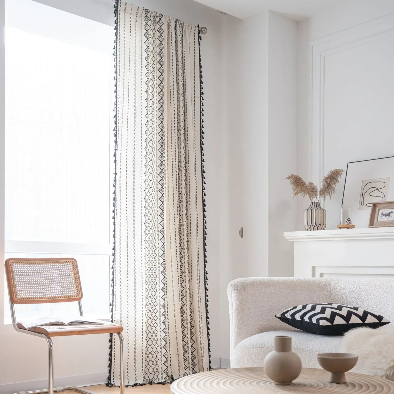 Rideau bohème géométrique en coton lin avec pompons décoratifs