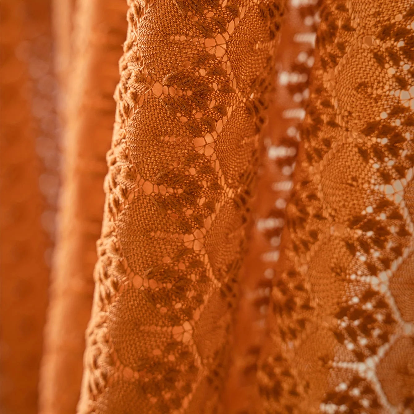 Rideau voilage orange rustique en maille ajourée style campagne chic