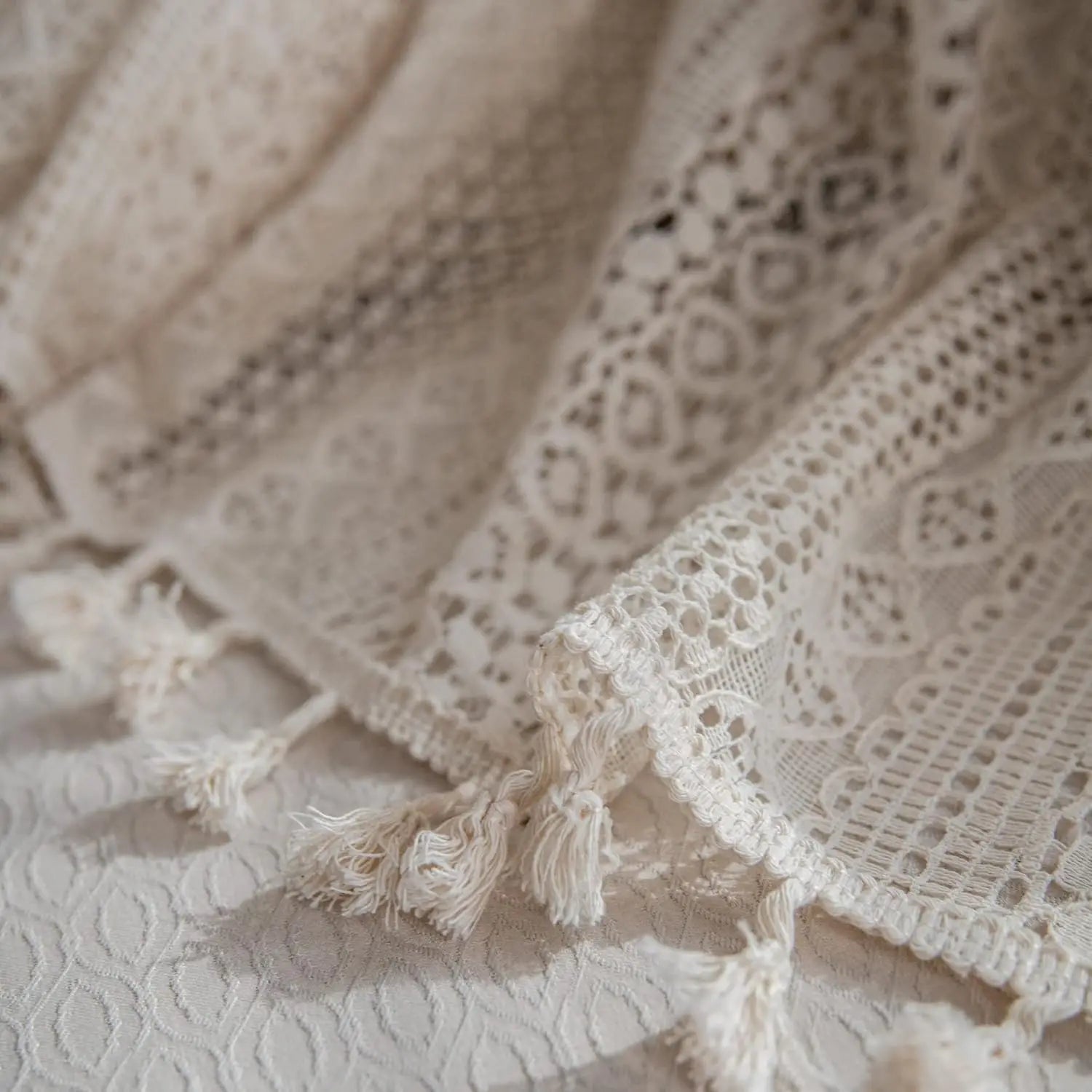 Rideau voilage crochet bohème beige tamisant style naturel pour porte-fenêtre
