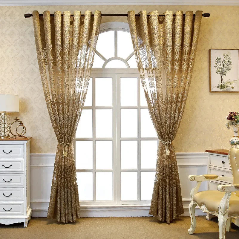 Rideau voilage brodé doré semi-transparent pour salon élégant