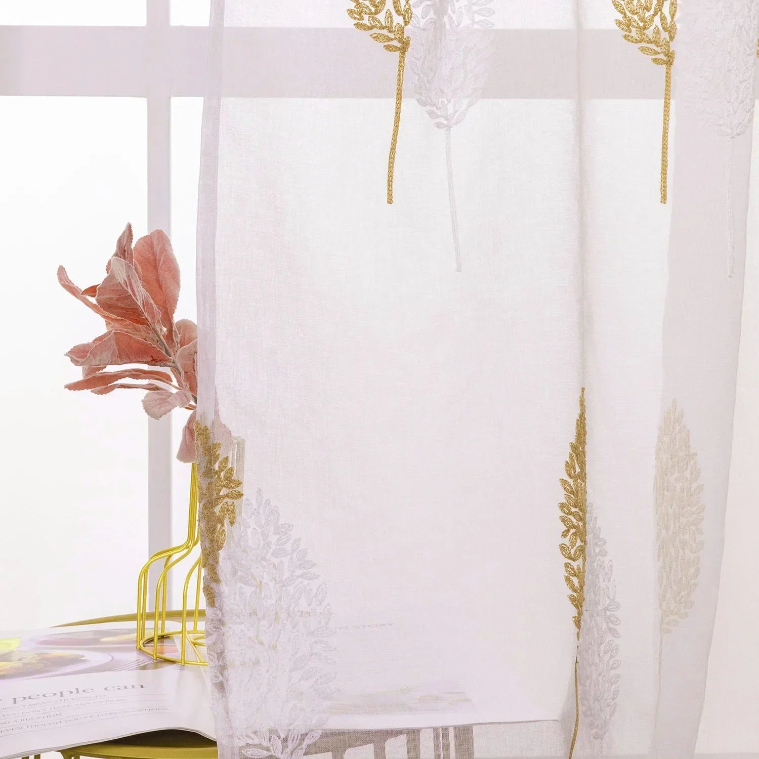 Voilage blanc brodé feuilles jaunes tamisant en polyester pour salon et chambre (1 pièce)