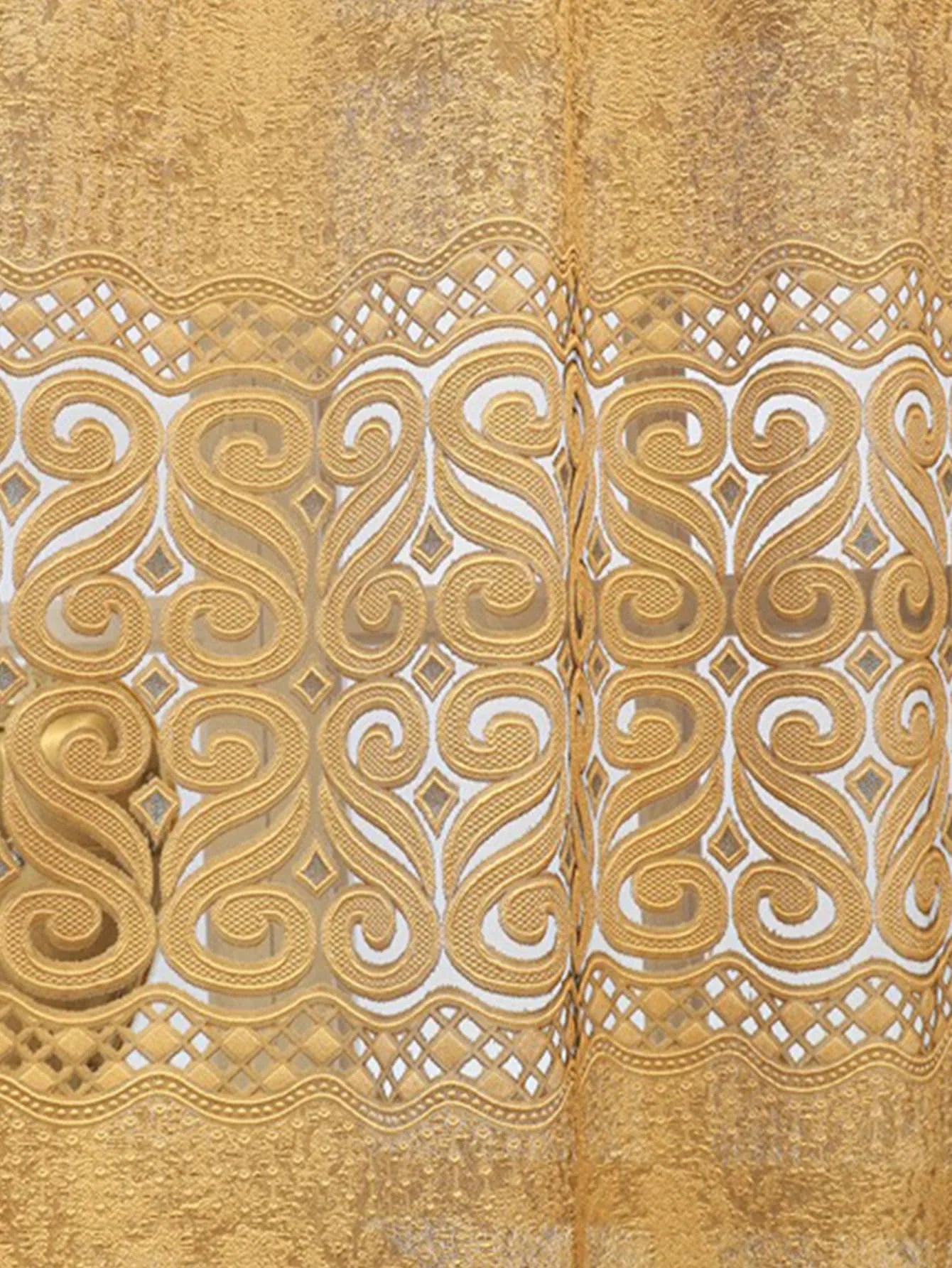 Rideau tamisant doré à motifs ajourés pour salon et chambre