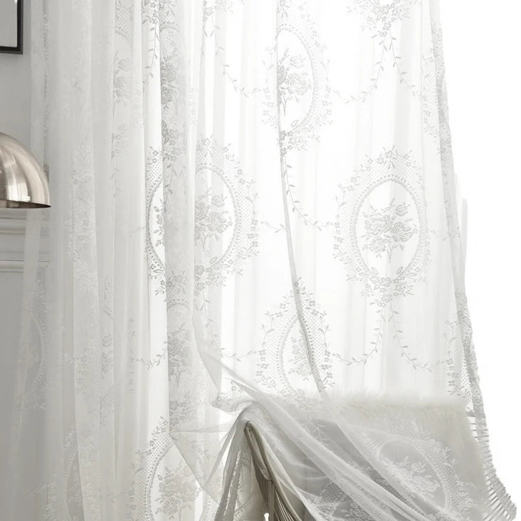 Voilage dentelle fleurie pivoine blanc tamisant élégant pour intérieur et extérieur