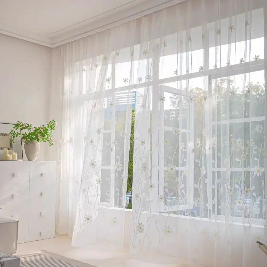 Voilage brodé floral blanc transparent pour porte-fenêtre et baie vitrée (1 paznneau)