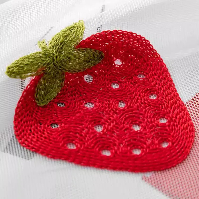Rideau voilage enfant fraises brodées polyester tamisant chambre fille