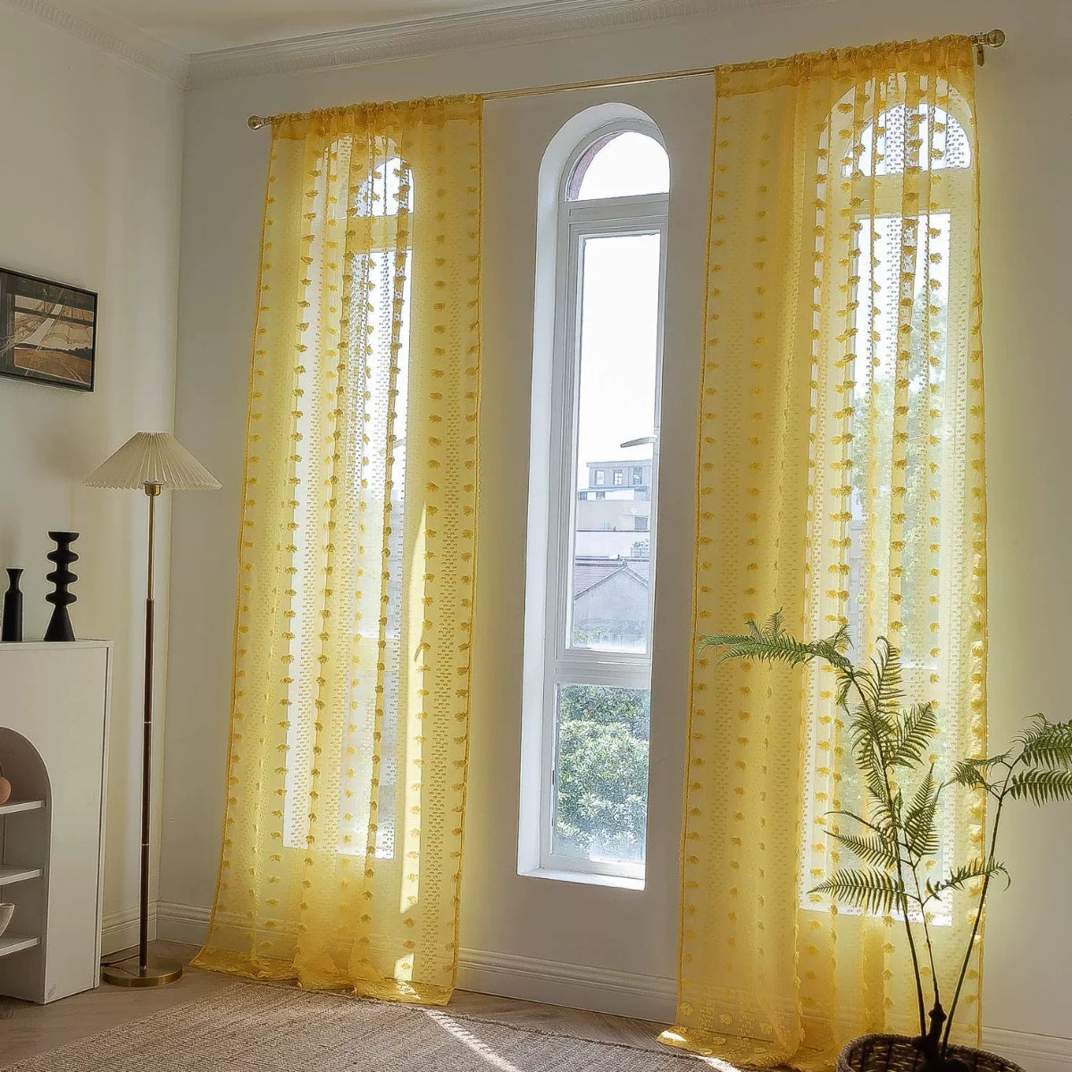 Rideau tamisant jaune à pompons en polyester pour salon et chambre