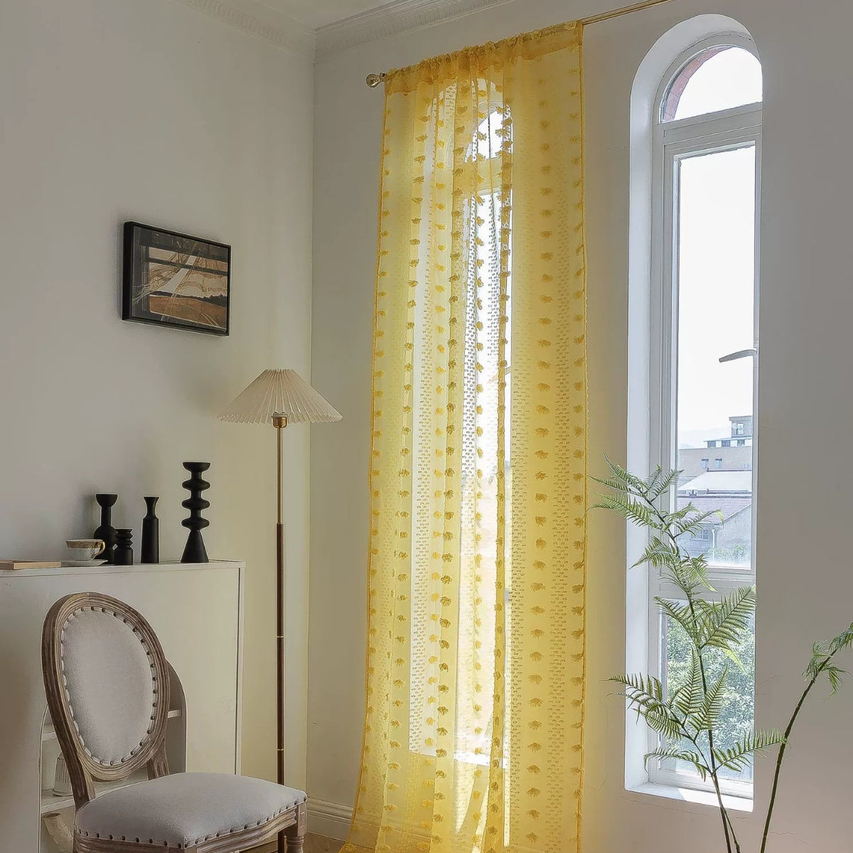 Rideau tamisant jaune à pompons en polyester pour salon et chambre