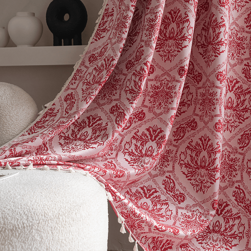 Rideau jacquard baroque rouge et rose tamisant à pampilles