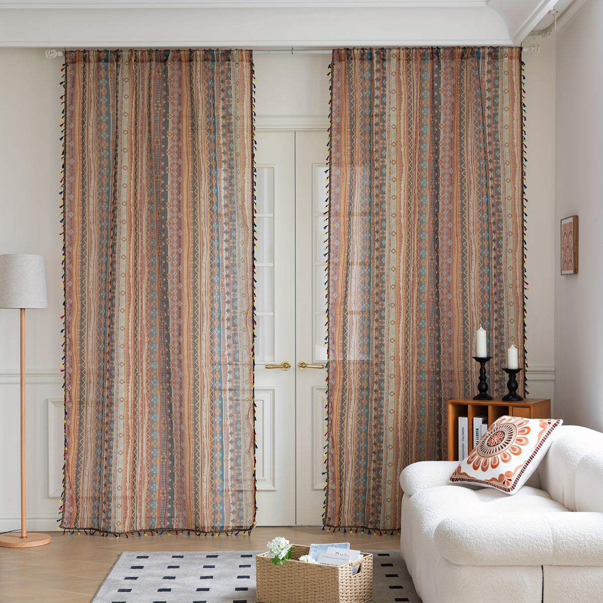 Rideau voilage bohème à rayures multicolores avec pompons (2 panneaux), largeur 100 à 139 cm