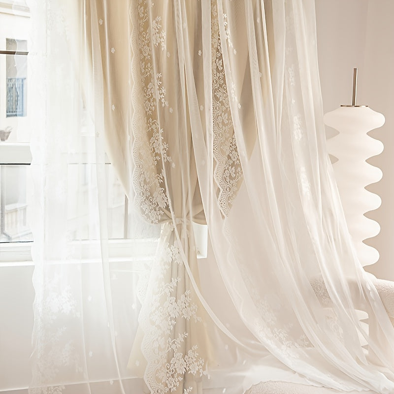 Rideau double épaisseur occultant en polyester beige avec voilage dentelle