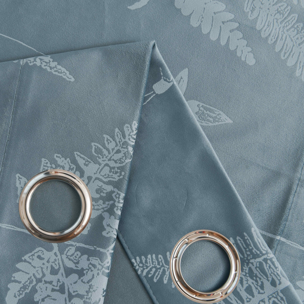 Rideau velours à œillets motif feuillage isolant thermique, bleu ciel