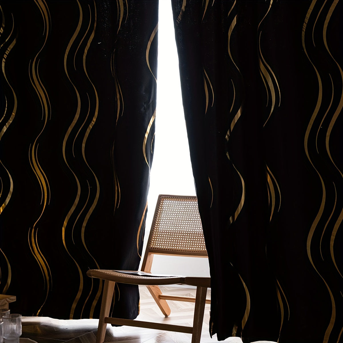 Rideau occultant noir et doré à motifs ondulés pour salon et chambre