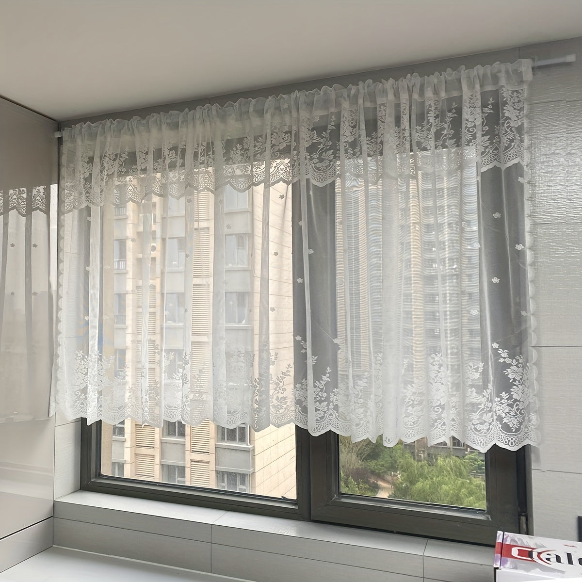 Rideau court en dentelle blanche, hauteur moins de 160 cm Image
