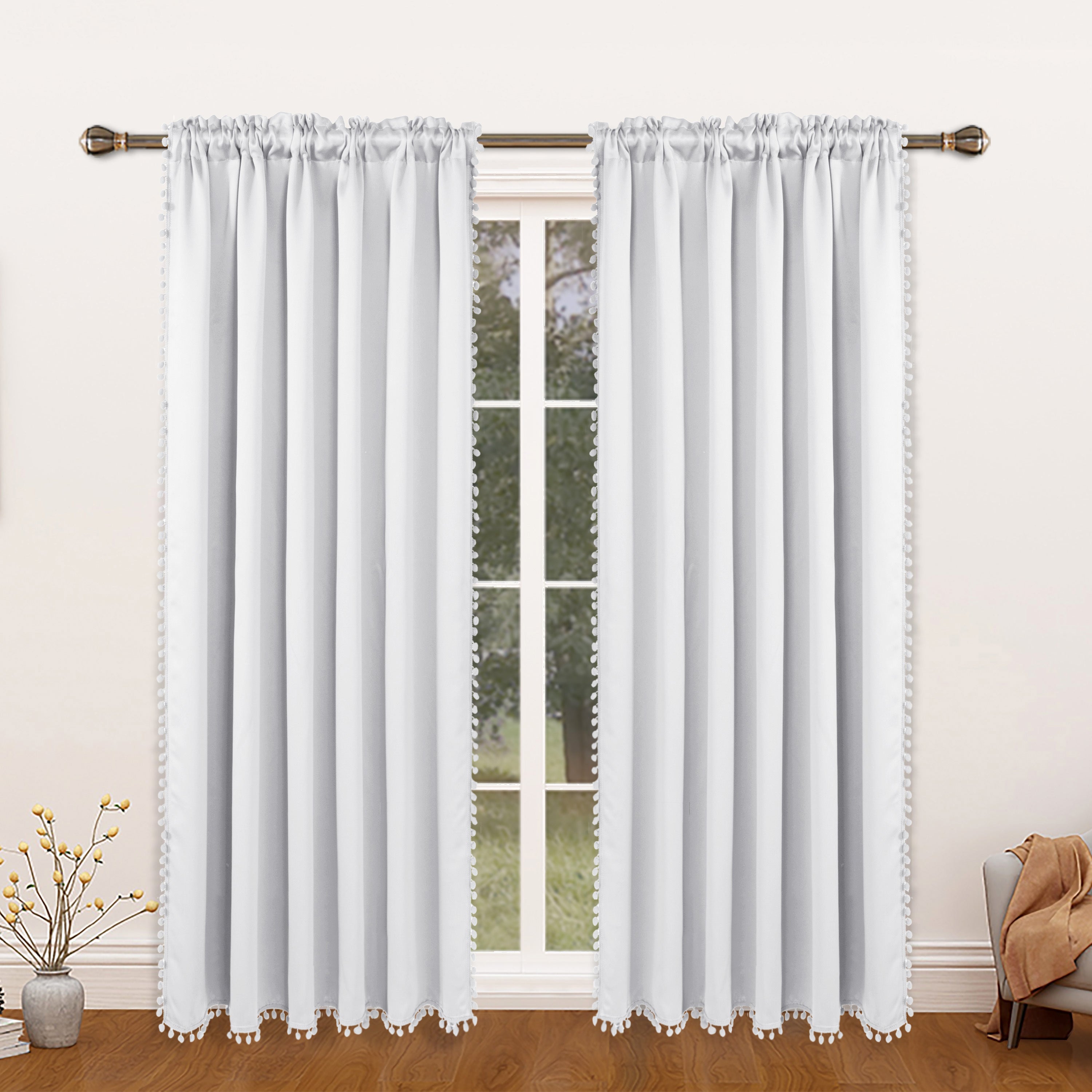 Rideau occultant thermique avec galon pompons pour salon et chambre