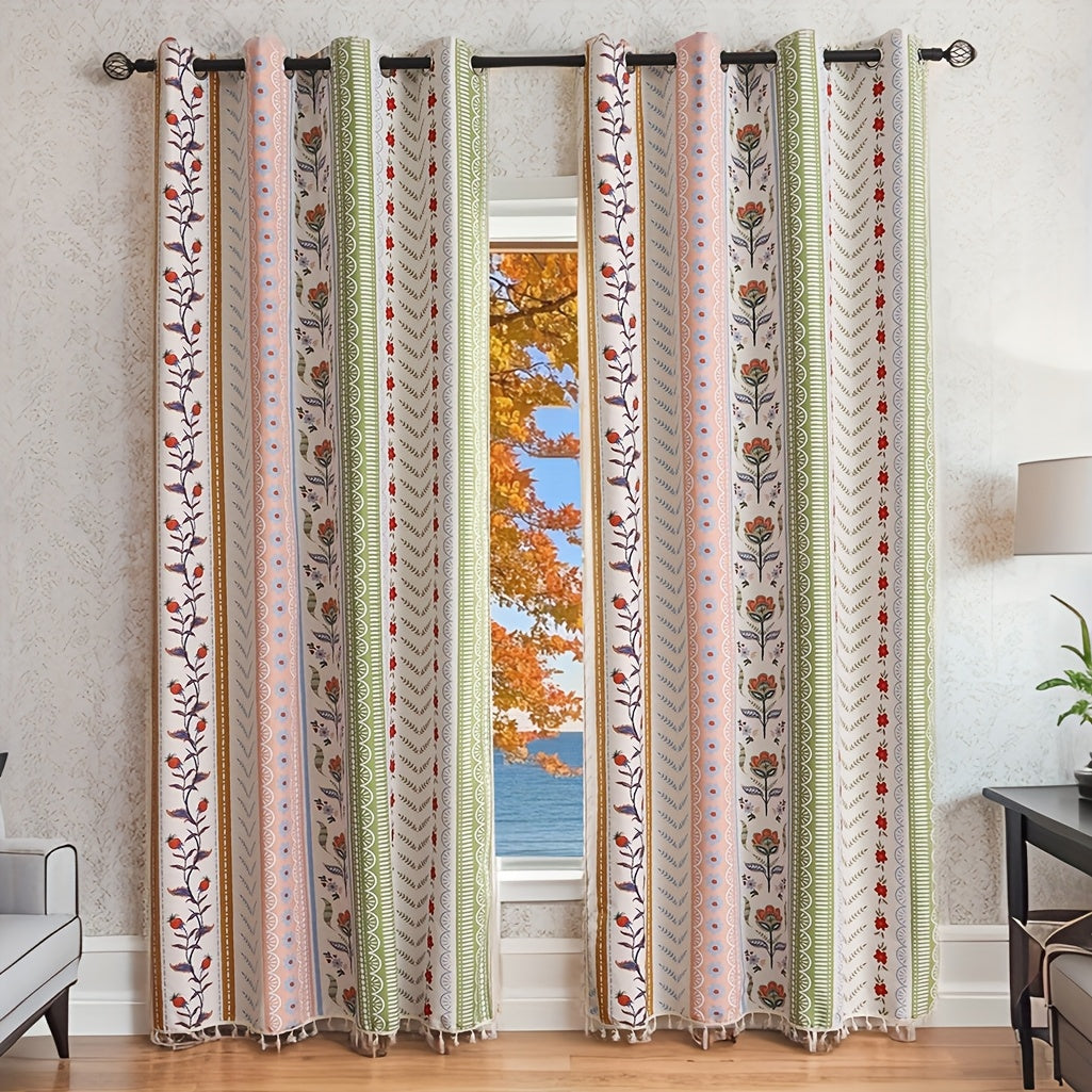 Rideau occultant fleuri avec pampilles en polyester haute densité, largeur 100 à 139 cm