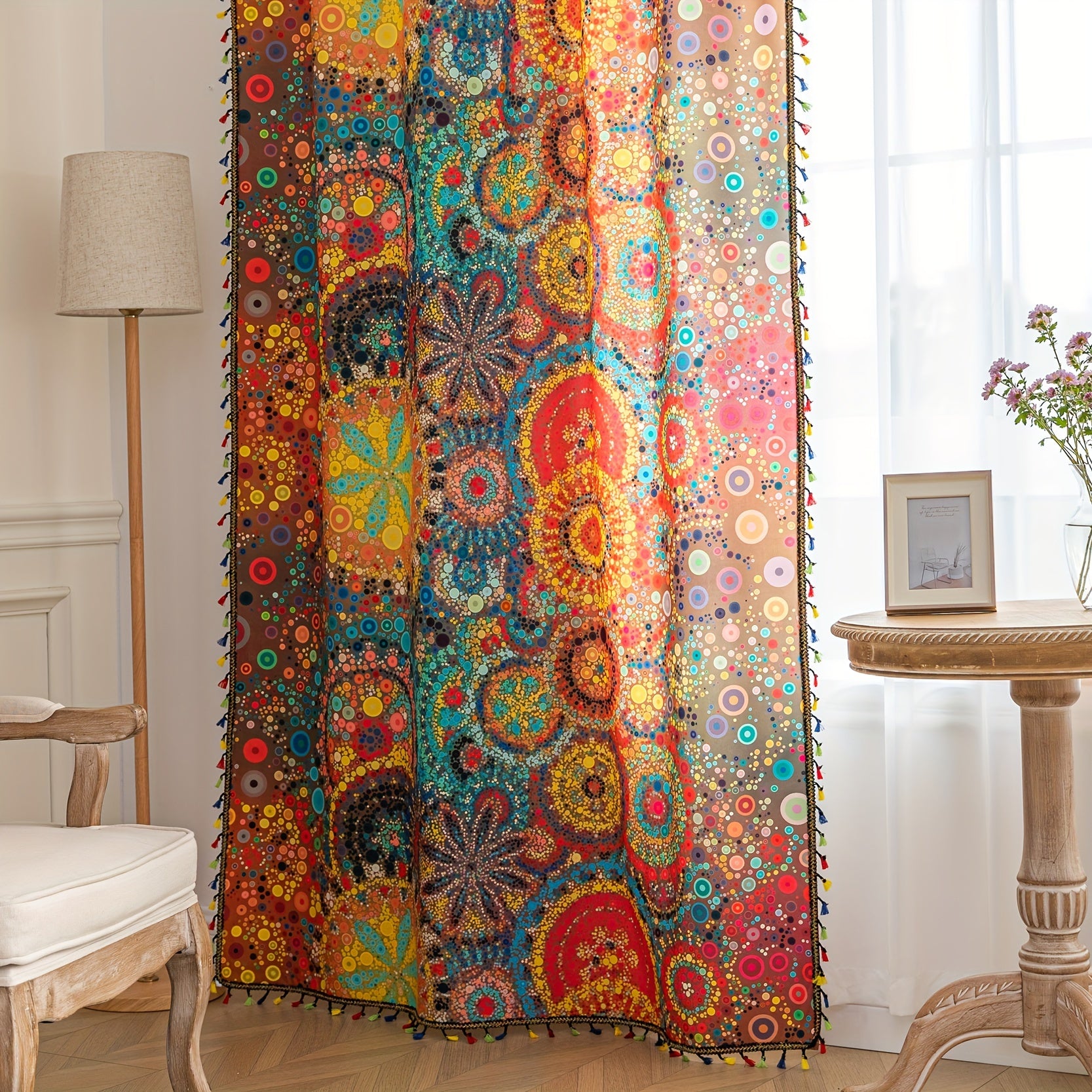 Rideaux bohèmes colorés à motifs mandala et pompons (2 panneaux)
