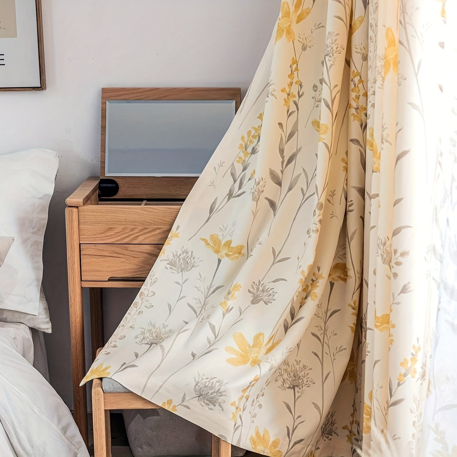 Rideau tamisant fleuri jaune style classique pour salon et chambre