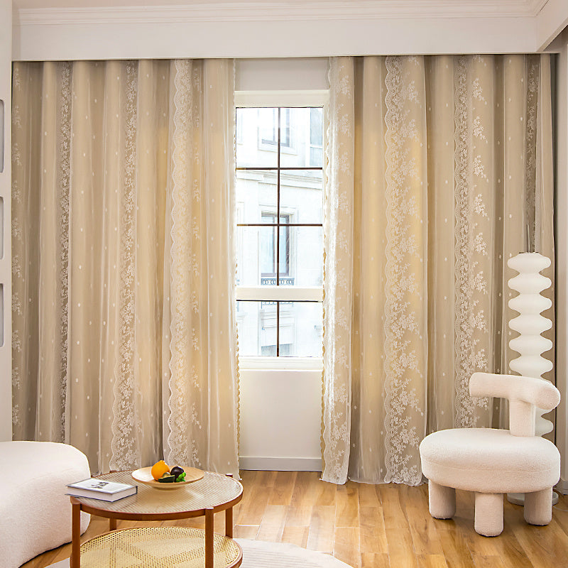 Rideau double épaisseur occultant en polyester beige avec voilage dentelle