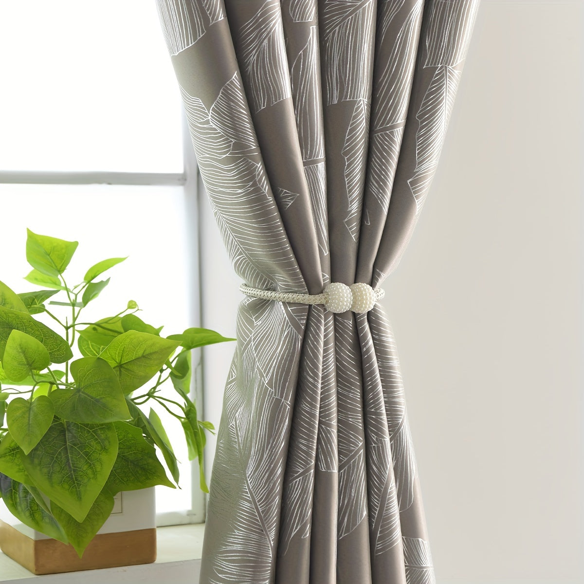 Rideau occultant noir ou gris à motifs feuilles pour salon et chambre