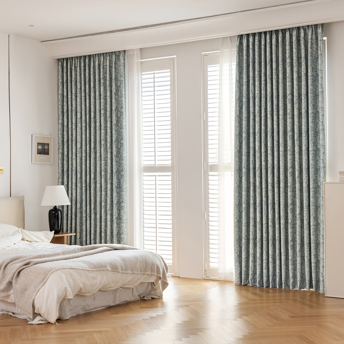 Rideau occultant jacquard chenille motif feuille bleu, largeur 100 à 139 cm