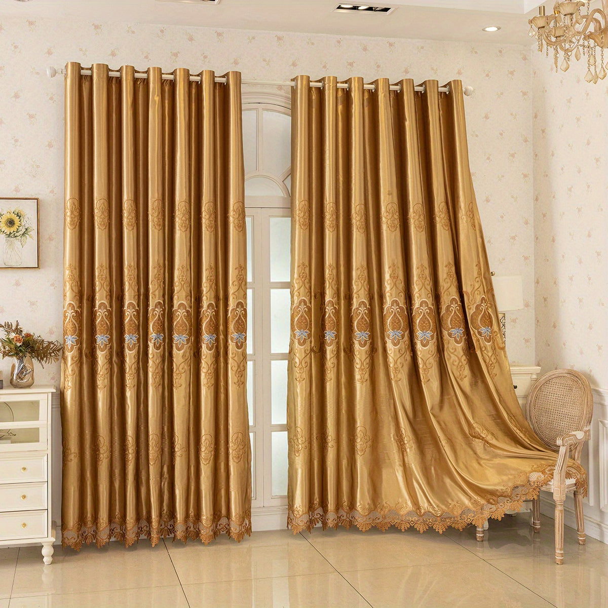 Rideau occultant brodé style européen en polyester satiné doré, largeur 100 à 139 cm
