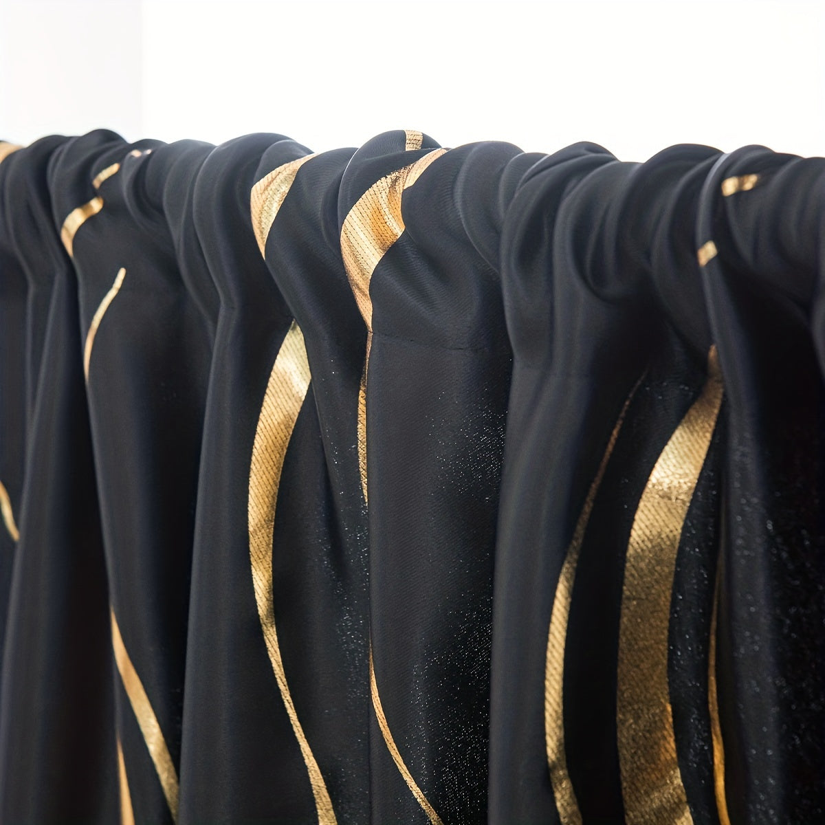 Rideau occultant noir et doré à motifs ondulés pour salon et chambre