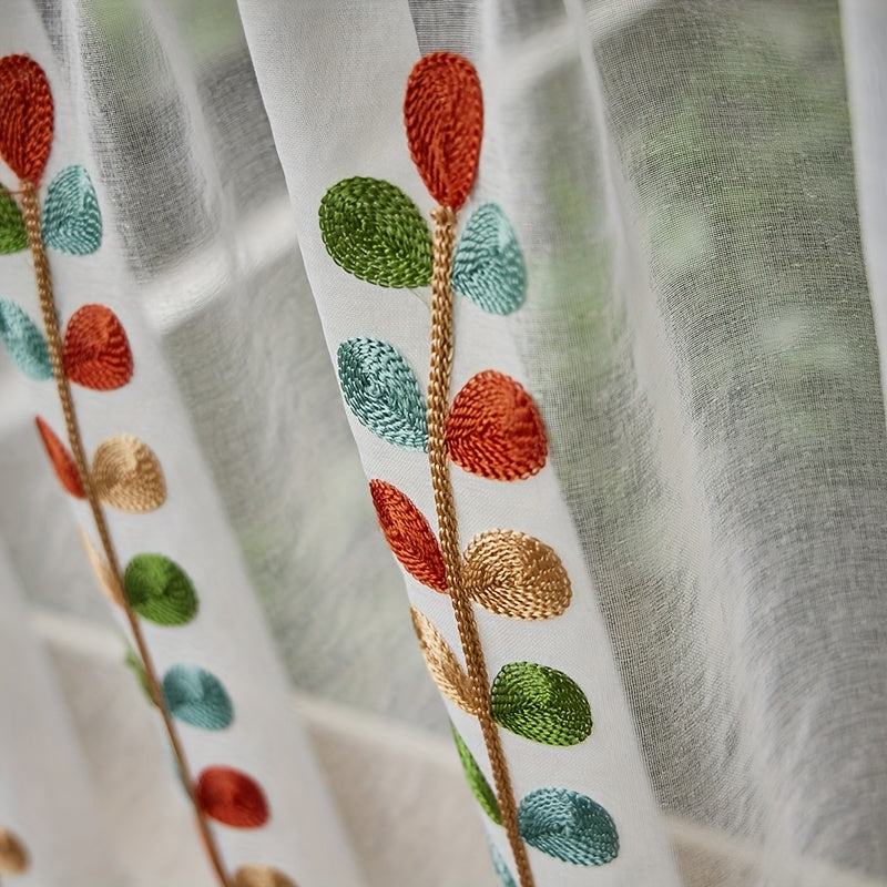 Rideau voilage court à feuilles brodées multicolores avec pompons (2 panneaux)