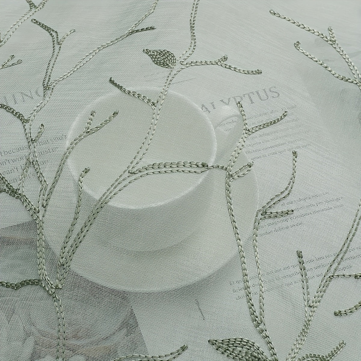 Rideaux voilage brodés bohème à branches semi-transparents (2 panneaux)