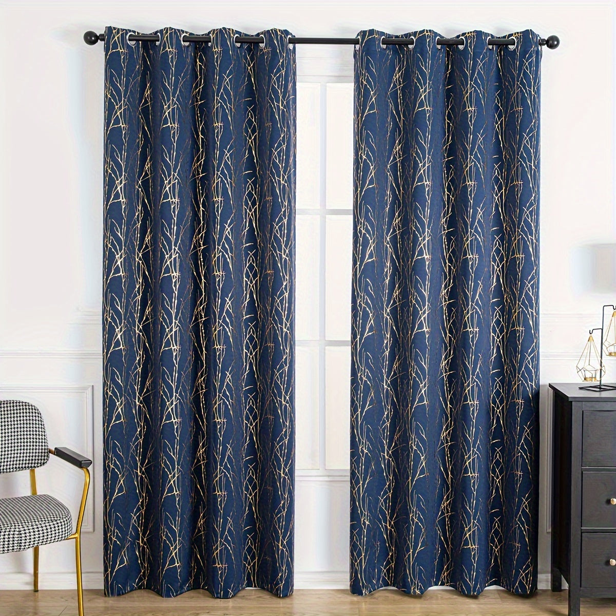 Rideau occultant à motifs branches dorées en polyester pour chambre