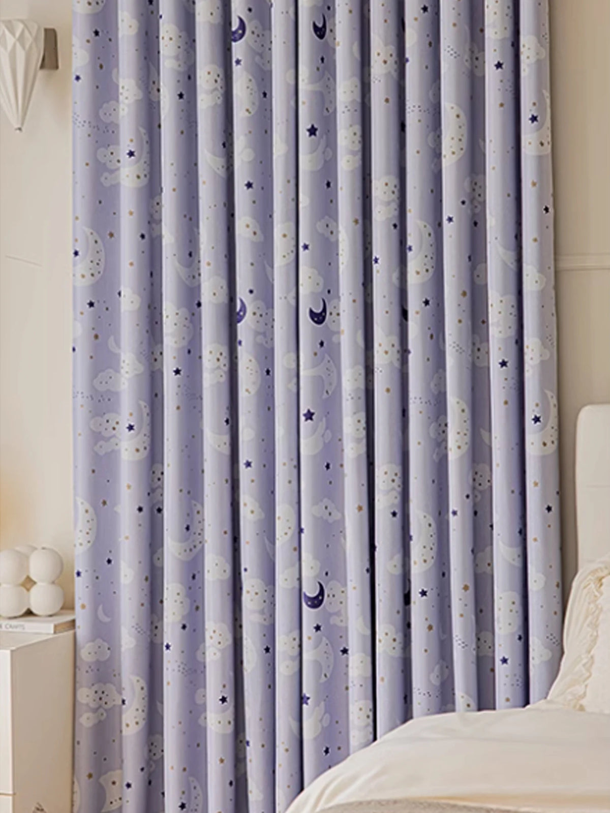 Rideau occultant enfant bleu à motifs lune et étoiles thermiques, largeur 200 à 299 cm