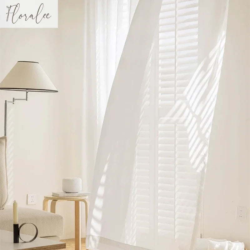 Voilage blanc en polyester effet tulle épais tamisant, largeur 100 à 139 cm Image