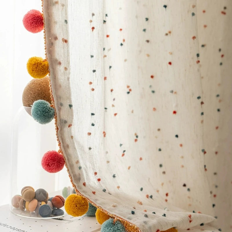 Rideau voilage brodé pompons multicolores pour chambre enfant (2 panneaux)