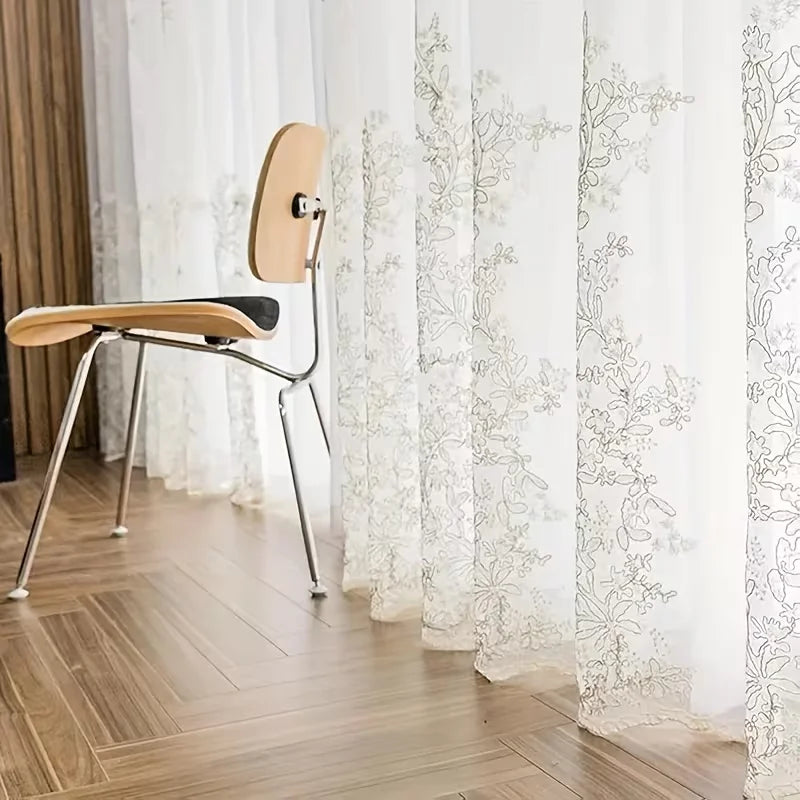 Voilage blanc brodé floral tamisant en polyester élégant, pose à crochets