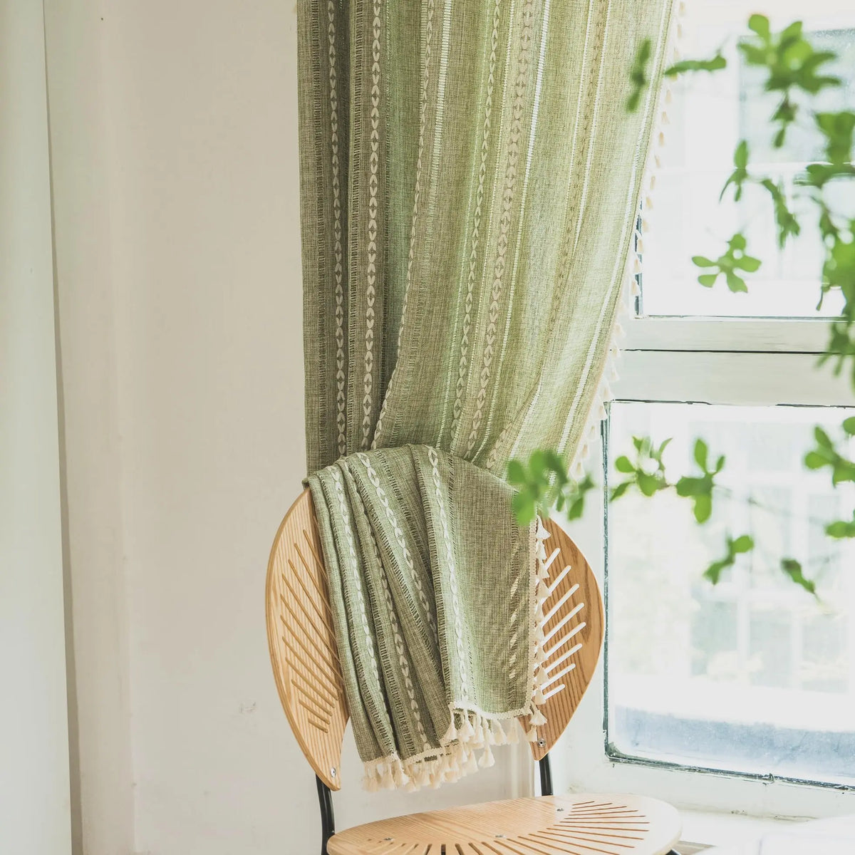 Rideau bohème en coton lin brodé à pompons style vintage, largeur 140 à 199 cm
