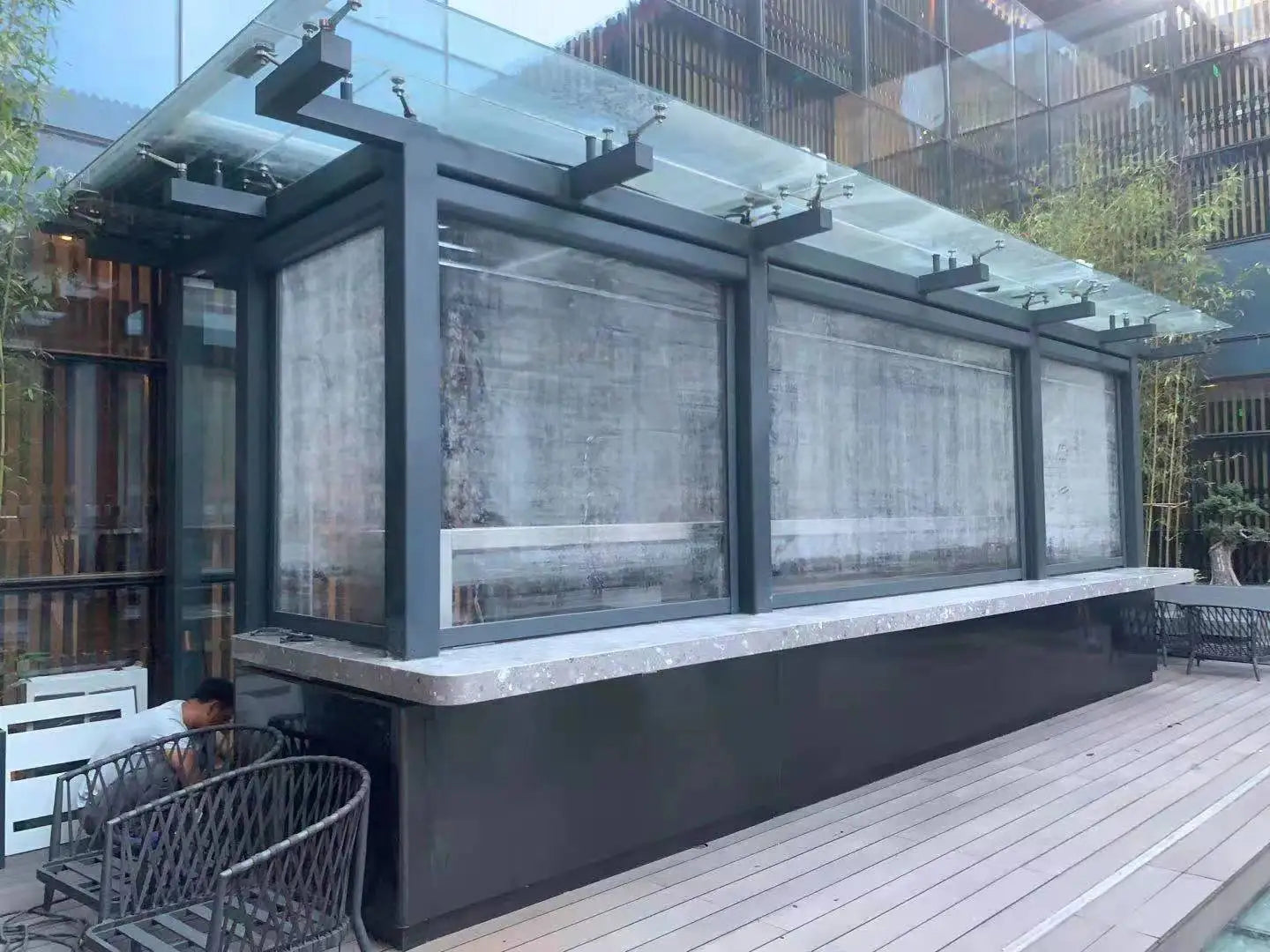 Store Transparent PVC enroulable pour Pergola Extérieure – Rideau Windproof, Écran Résistant aux Intempéries, 0.8mm d'Épaisseur