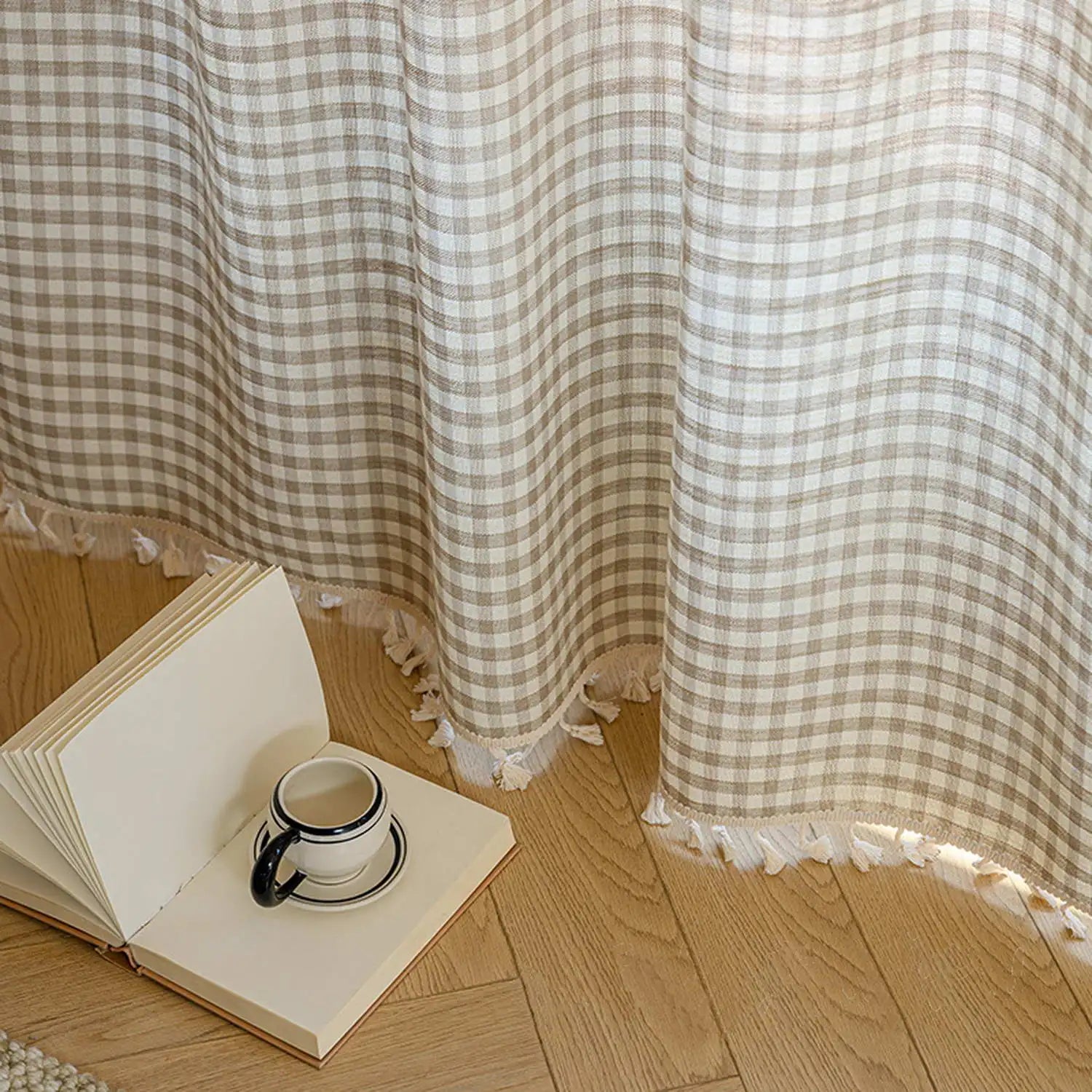 Rideau à carreaux beige style campagne avec pompons – 1 panneau