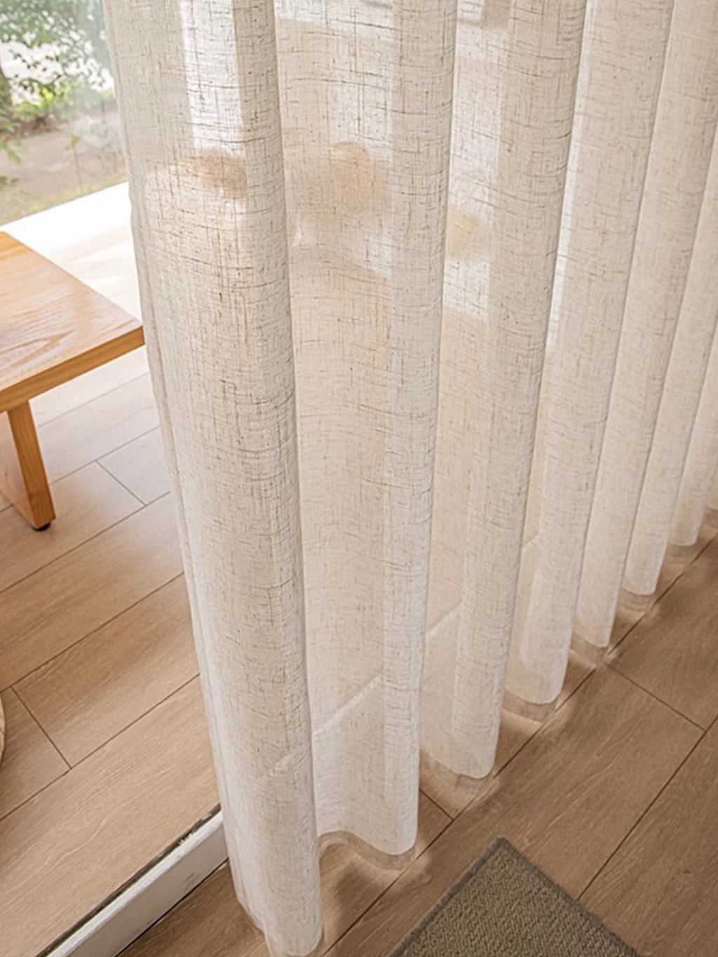 Voilage beige effet lin rustique tamisant léger, pose à velcro