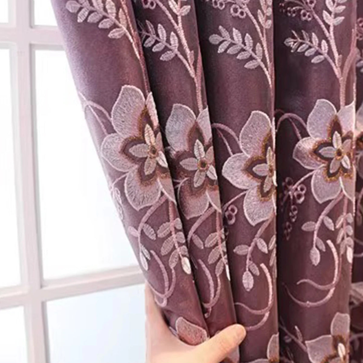 Rideau occultant double épaisseur motif floral nordique, violet