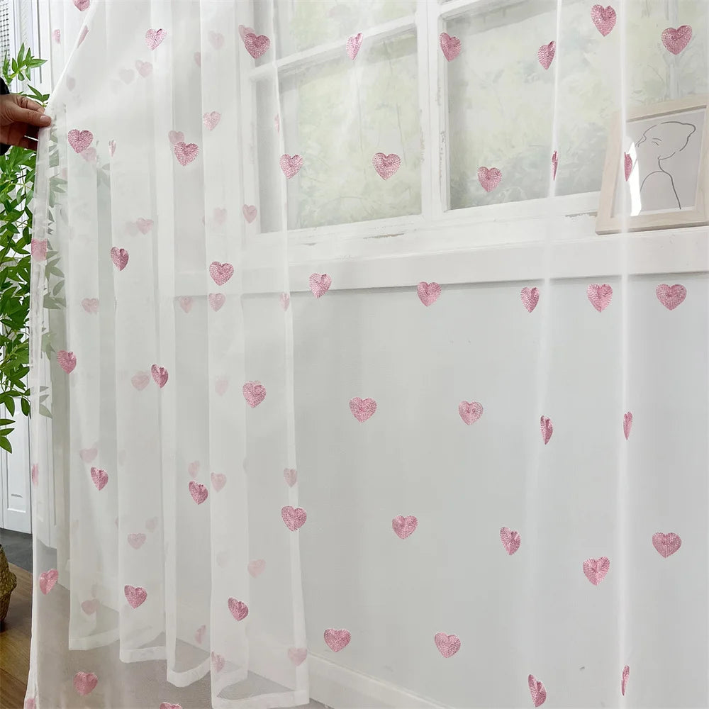 Rideau voilage blanc en mesh brodé cœurs, largeur 140 à 199 cm