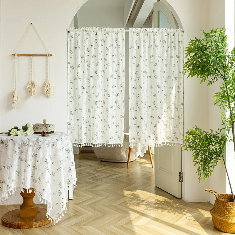 Rideau court en coton à motifs floraux avec pompons, hauteur 240 à 269 cm