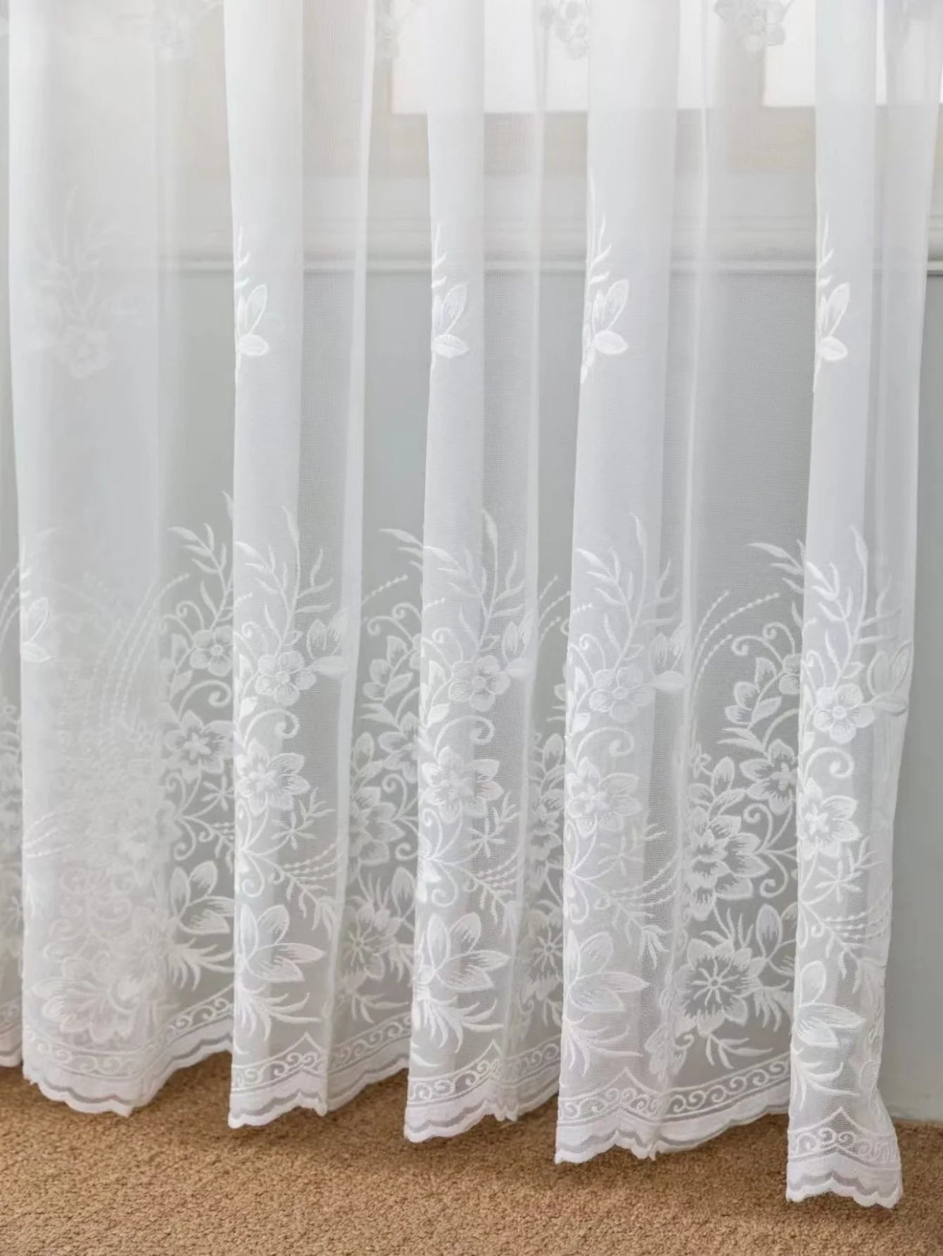 Rideau voilage blanc brodé motifs floraux tamisant léger pour salon et chambre