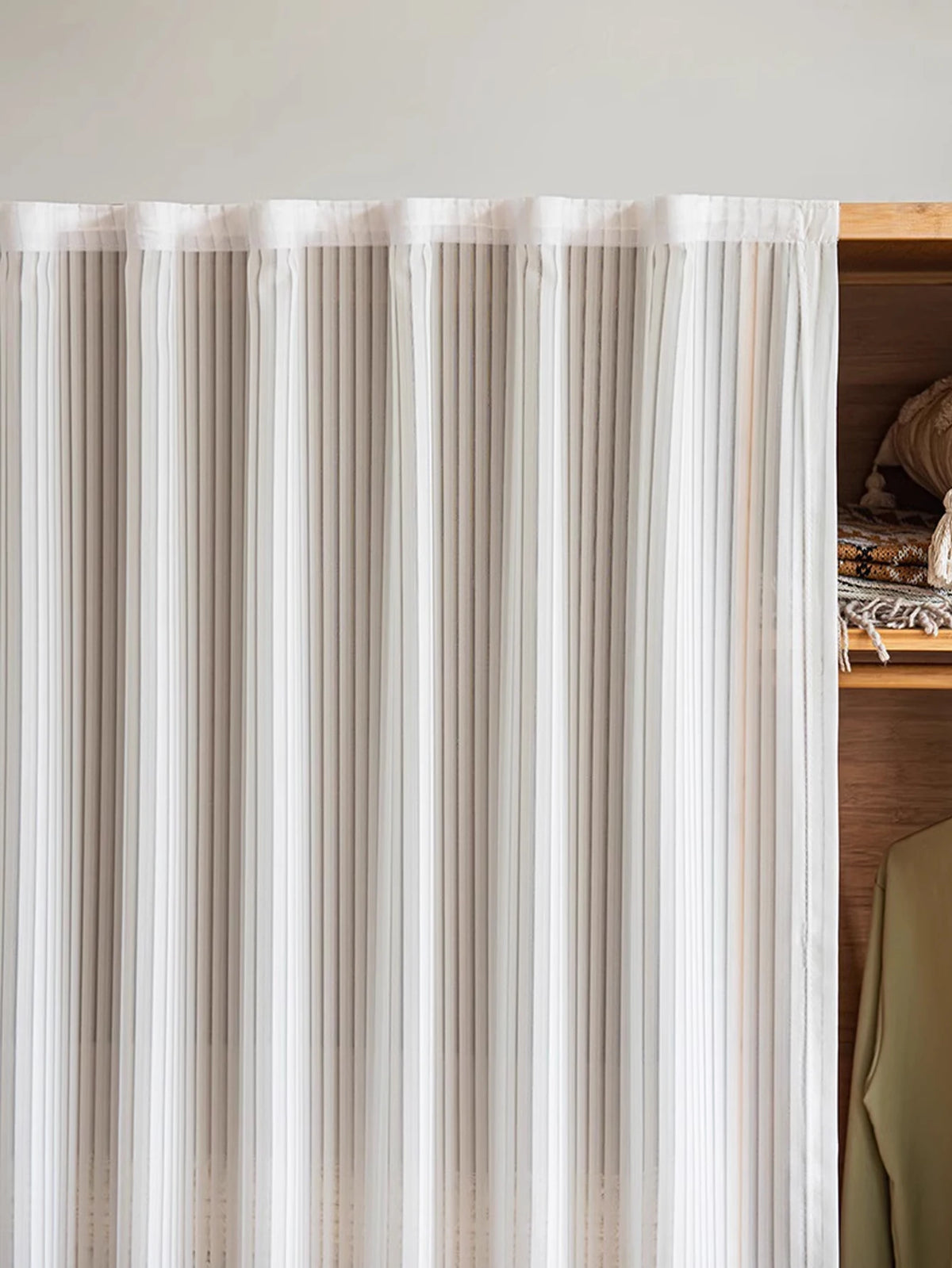 Rideau tamisant adhésif pour placard et dressing en polyester blanc, hauteur 200 à 239 cm