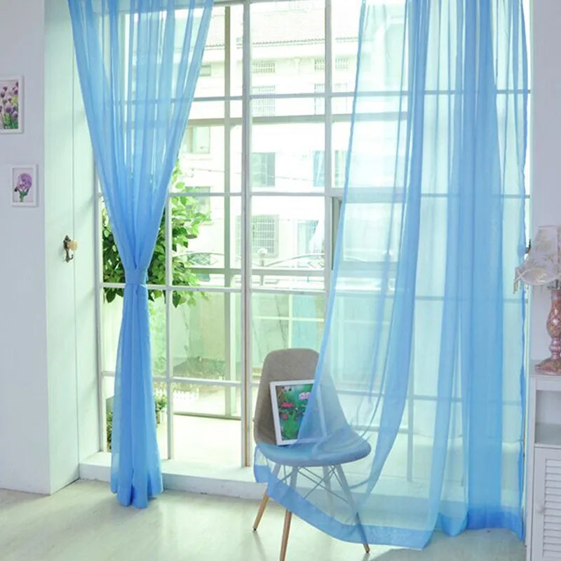 Voilage coloré en polyester léger tamisant, bleu ciel