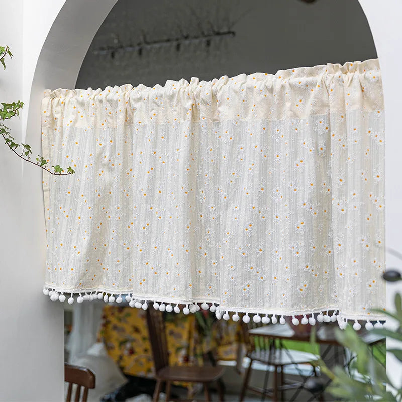 Rideau court en coton à motifs floraux avec pompons, hauteur moins de 160 cm