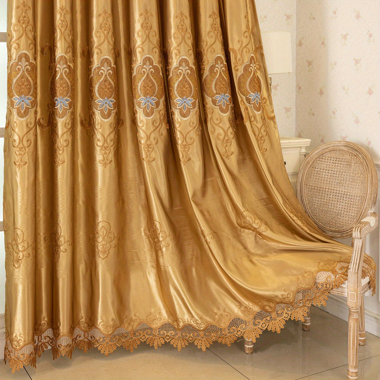 Rideau occultant brodé style européen en polyester satiné doré