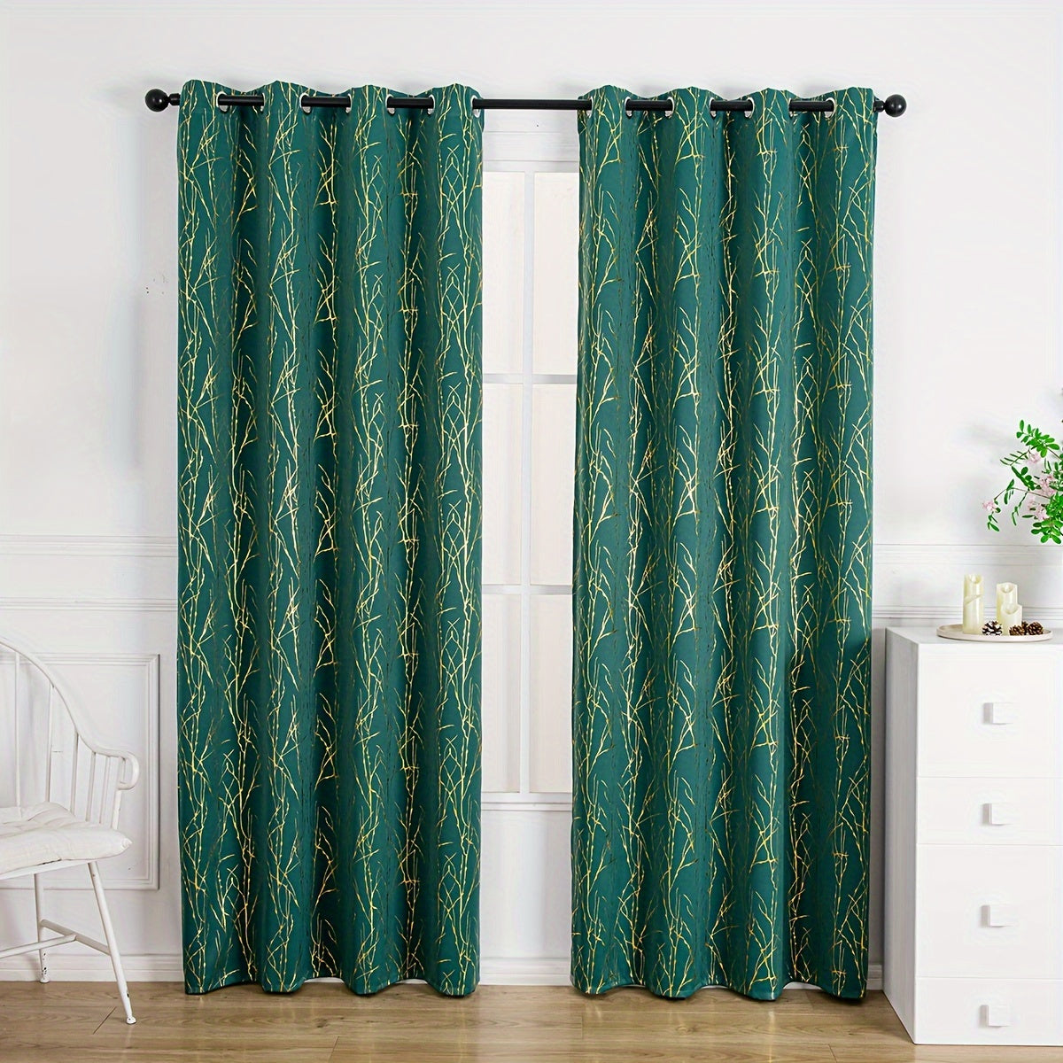 Rideau occultant à motifs branches dorées en polyester pour chambre